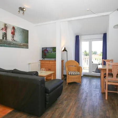 Haus Kuehlung 15 * Ostseebad Kühlungsborn